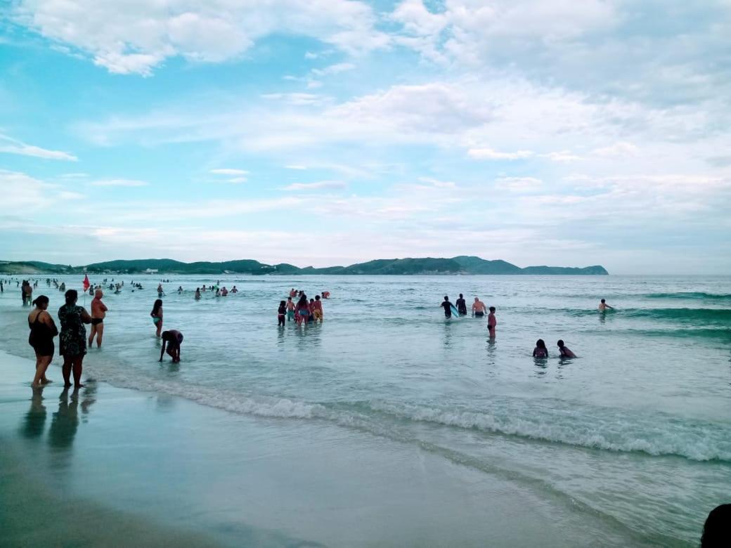 Apartamento Mobiliado 10 Minutos Da Praia Do Forte カボ・フリオ エクステリア 写真